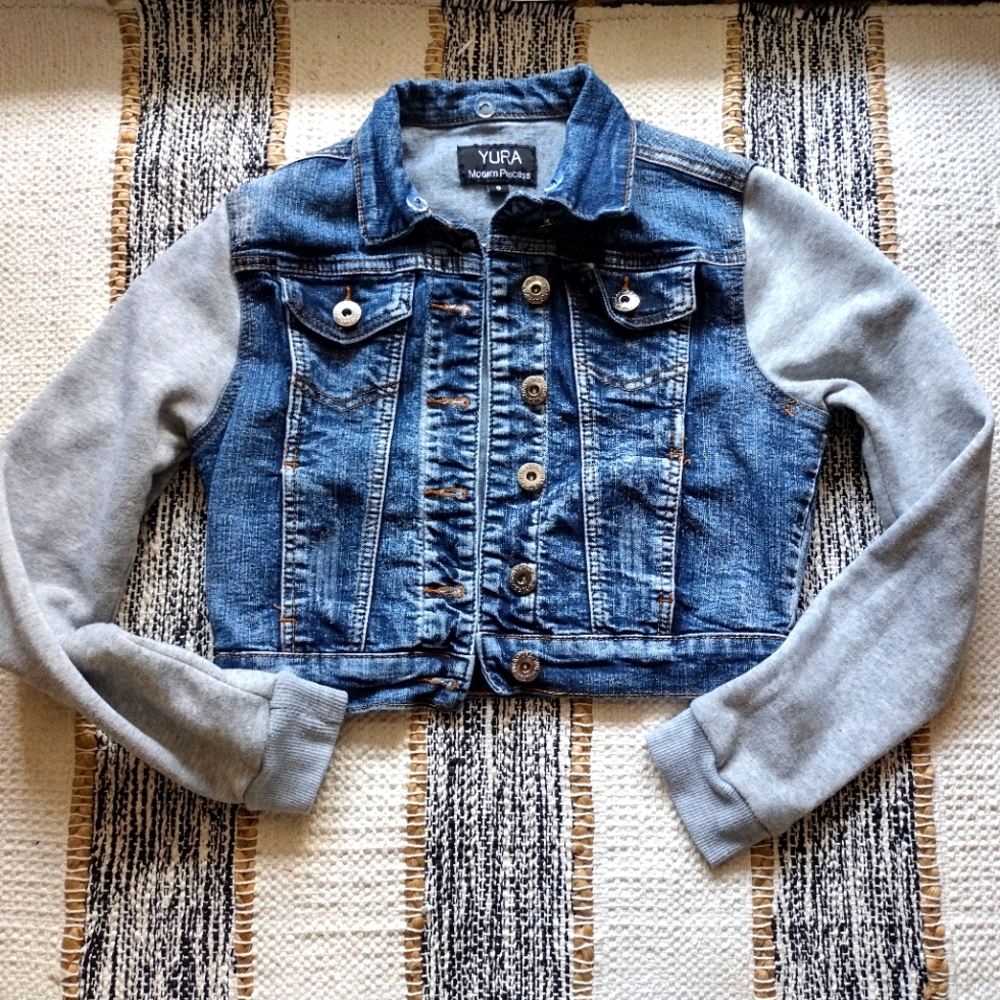 3 /$25 Yura Modern Princess jean jacket